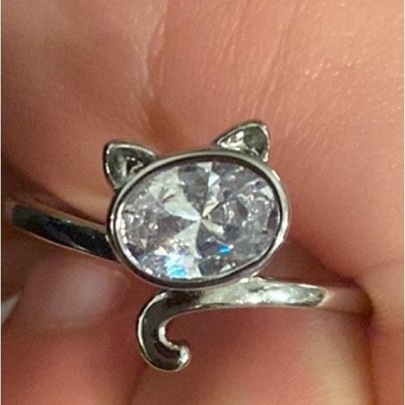 🌟2/$25 🎁 NWT 🐈‍⬛Cat ring from charmed aroma - Picture 3 of 12